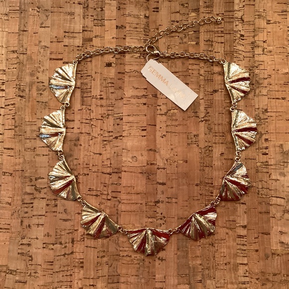 Gold Fan Necklace - Picture 1 of 3